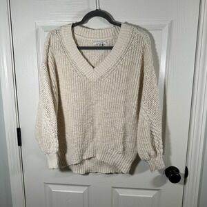 American Eagle Deep V‎ Chunky Knit Sweater Medium Oatmeal Beige